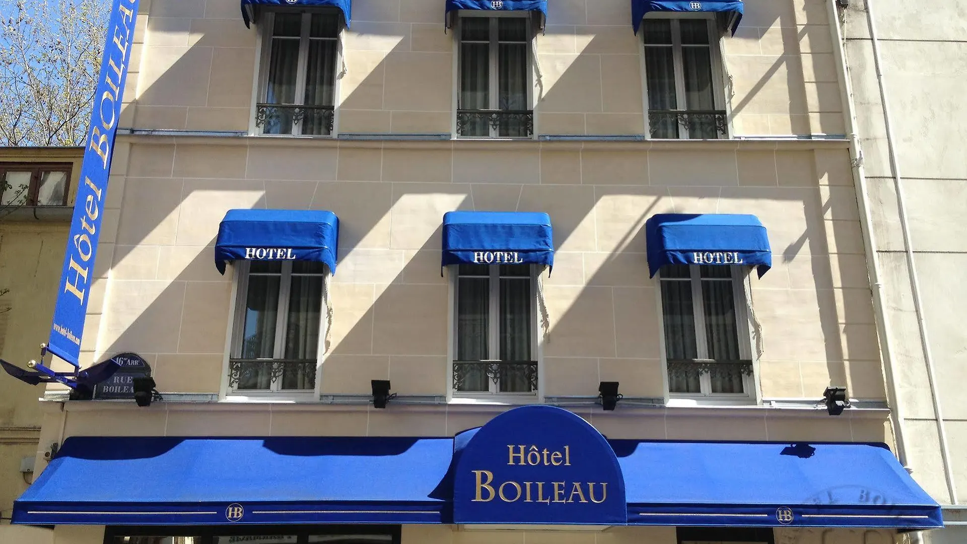 Hotel Boileau Париж