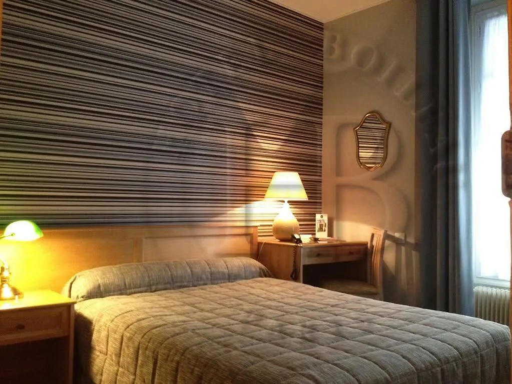 ***  Hotel Boileau Paris France